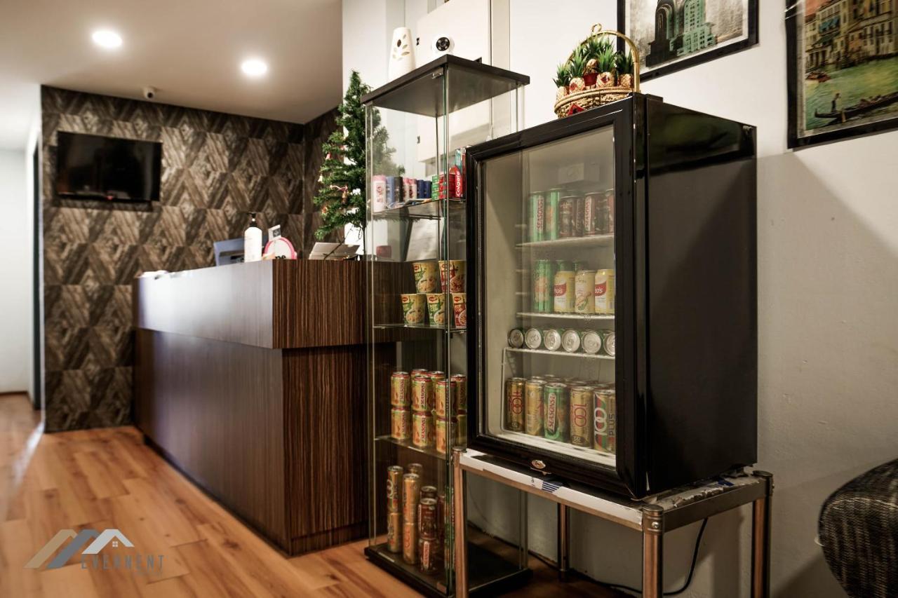 Welcome Inn By Evernent @ Pelita Commercial, Miri Buitenkant foto