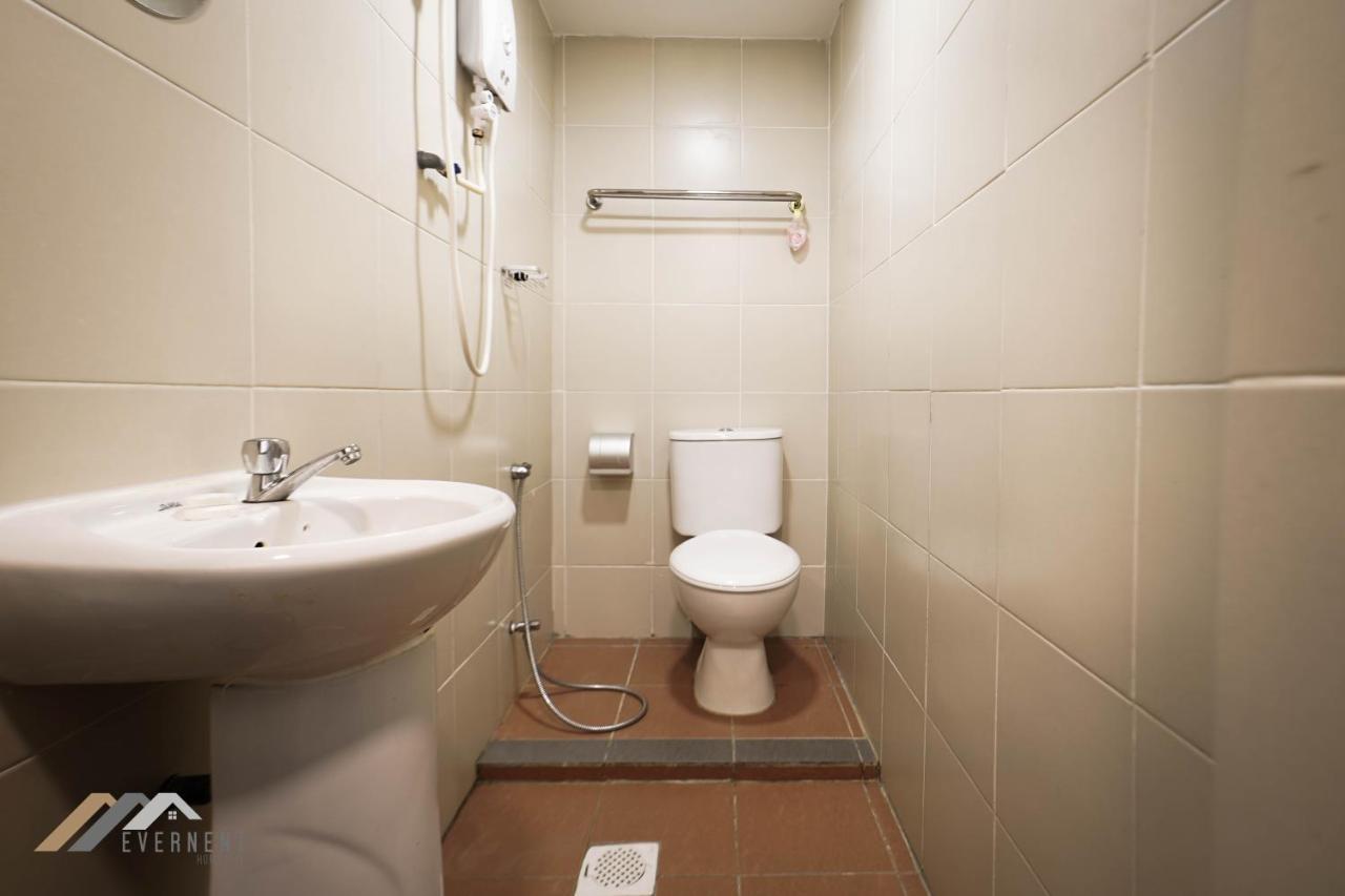 Welcome Inn By Evernent @ Pelita Commercial, Miri Buitenkant foto
