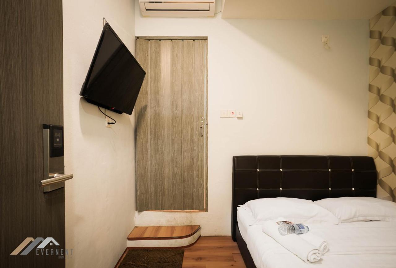 Welcome Inn By Evernent @ Pelita Commercial, Miri Buitenkant foto