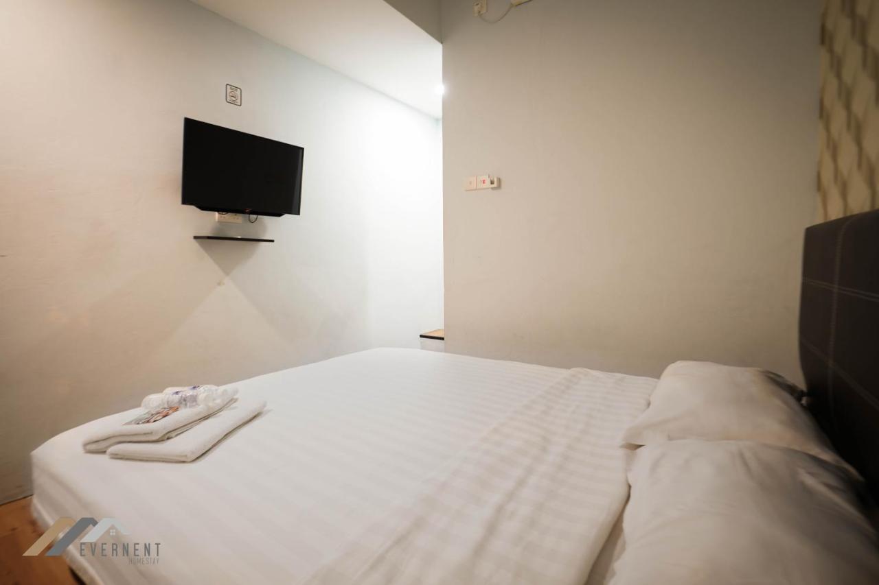 Welcome Inn By Evernent @ Pelita Commercial, Miri Buitenkant foto